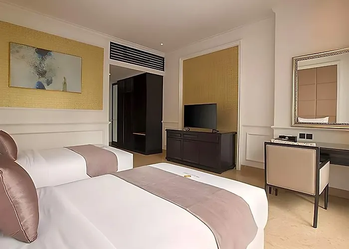グランド パレス バリ 4* サヌール